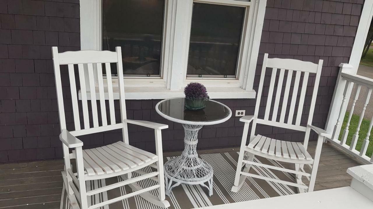 The Home Place Inn Kensington Exterior photo